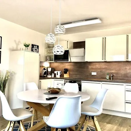 Seaside 2 Modern Retreat *